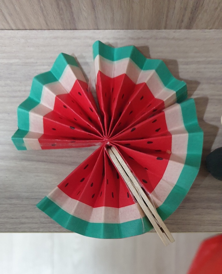 시원한 수박드세요~~~